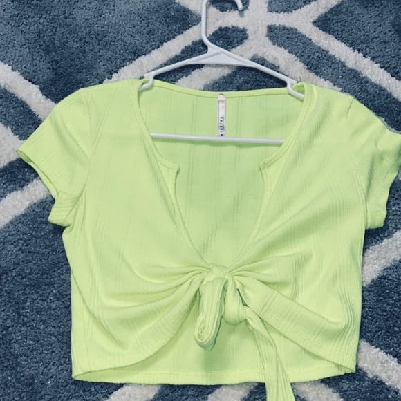 Tops - Neon green crop top!
